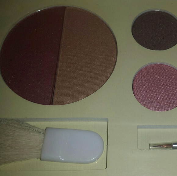 PANTINA Makeup - Picture 4 of 5